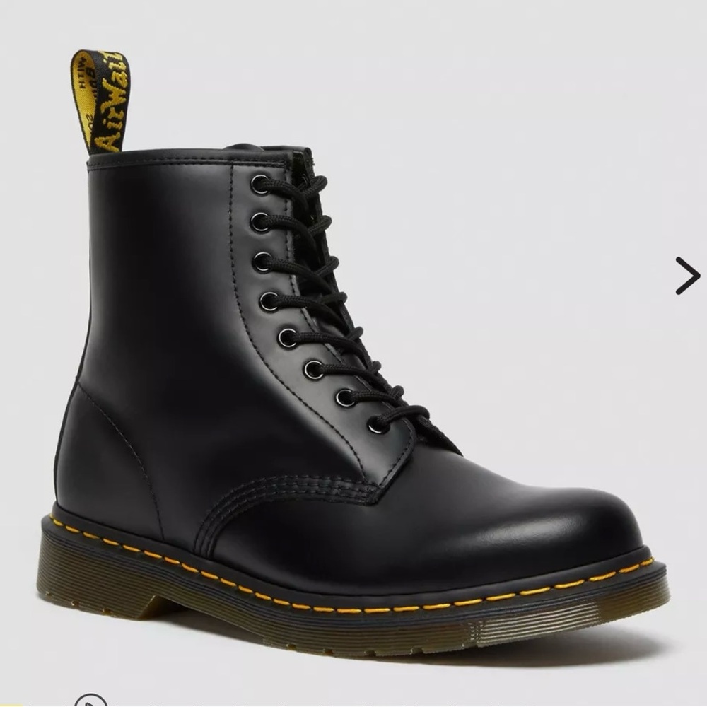 Dr Martins 8 eye Size 8 Black Lace-Up Boots with Yellow Stitching